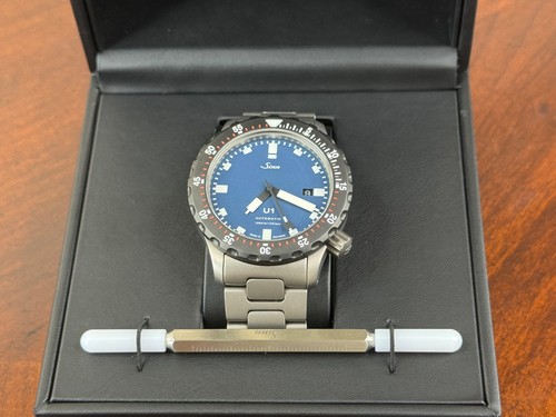 Sinn blue dial 44mm - sinn,